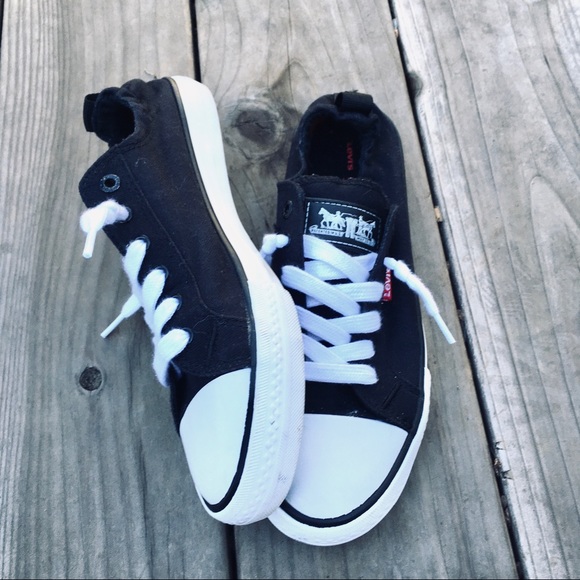 levi's comfort shoes price